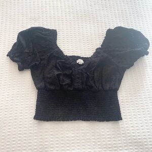 Jennifer & grace black eyelet puff sleeve crop top size Medium